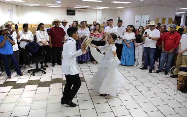 El Siglo y La Estrella festejan a la patria