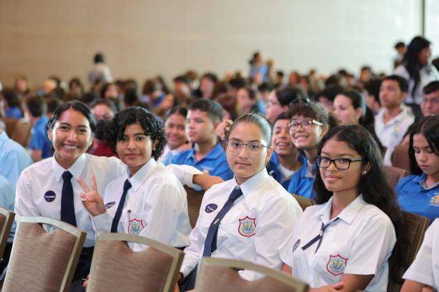 Meduca celebra el Día del Estudiante con actividades para honrar a los estudiantes