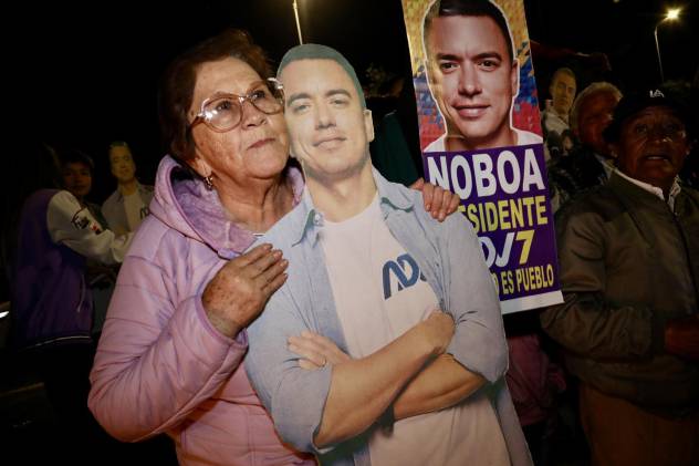 Adultos mayores respaldaron a Noboa.