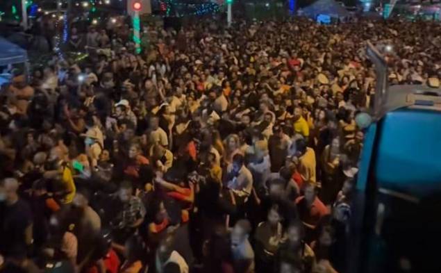 Aquí o allá, el respaldo es el mismo, tremenda amanecida de Samy y Sandra