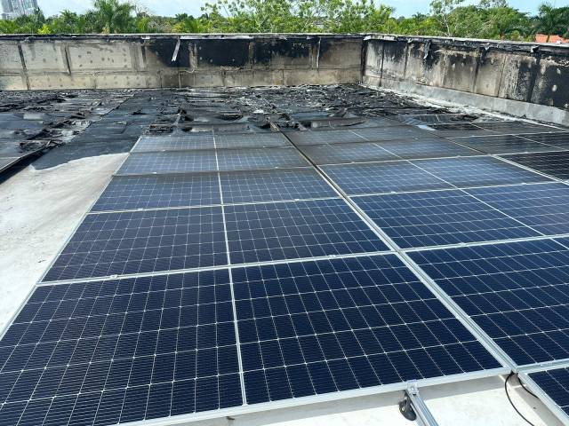 Se quemaron los paneles solares de un banco en Costa del Este