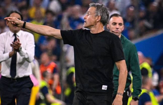 Luis Enrique celebra a lo grande con el PSG.