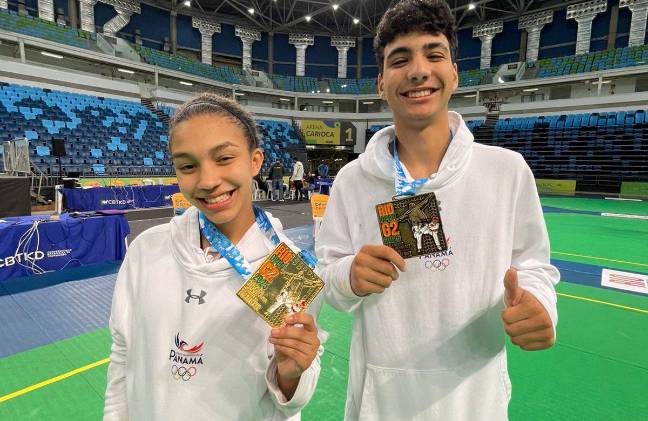 Natalia Pérez y Javier Decerega en la competencia.