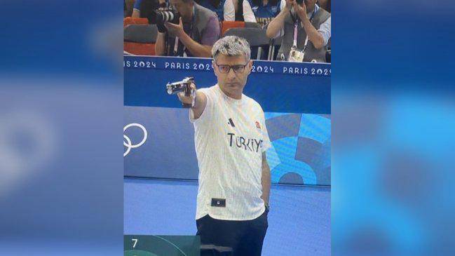 Yusuf Dikeç Revoluciona el Tiro Olímpico con su Estilo Único y Gana Medalla de Plata