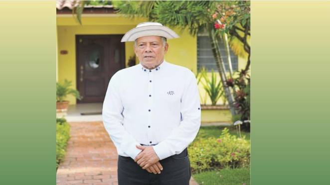 El trovador de décima Nolis Díaz.