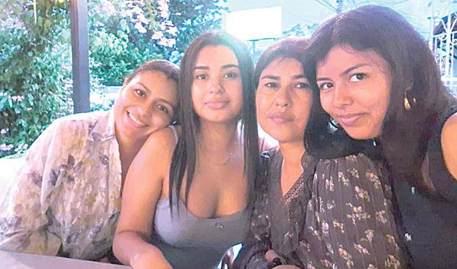 ¡Imparable! La Historia de Flor Navarro: Estudiante con un Índice de 3.0