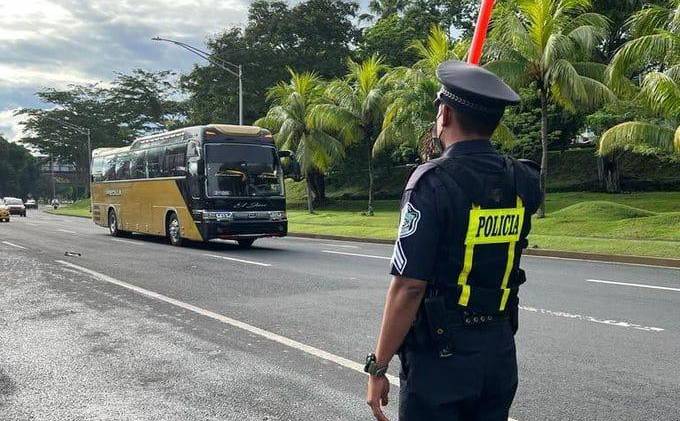 Policía de tránsito colocó más 738 mil 900 infracciones