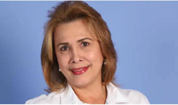 Marcela Madrid reemplaza a Eddy Ibarra como gobernadora de Bocas del Toro.