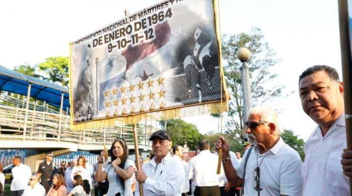 Algunos miembros de la Asociación Centinelas del Canal.