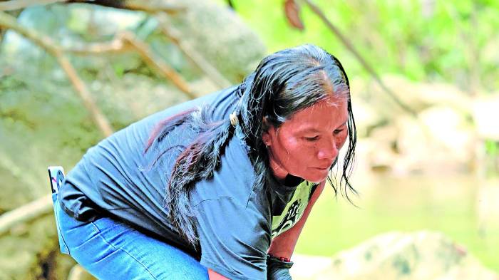 Comunidades cercanas a la mina lanzan programa para monitorear sus ríos