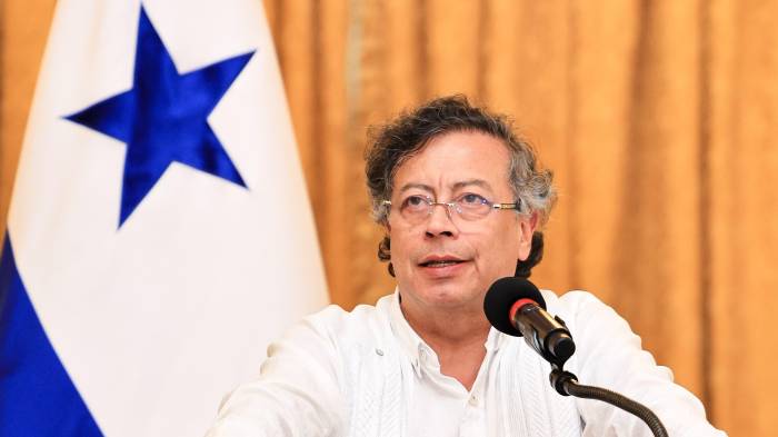 Gustavo Petro en su visita a Panamá en el mes de marzo.