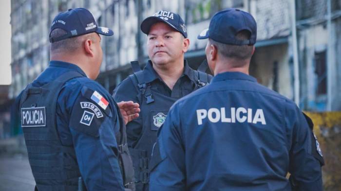 El director de la Policía Nacional, Jaime Fernández, encabezó el operativo en Colón.