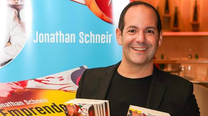Jonathan Schneir comparte su historia de fracasos y éxitos ‘Emprendedor, pero no pendejo’.