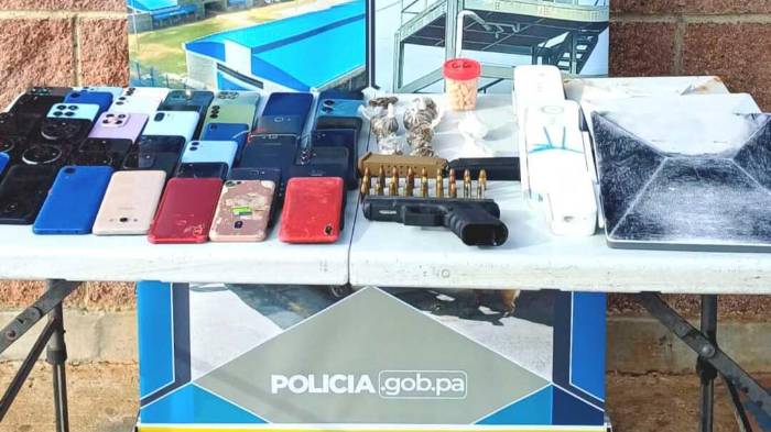 Objetos incautados durante el Operativo Armagedón LII en La Nueva Joya.