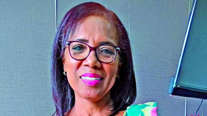 La señora Gisella es fiel lectora del Siglo.