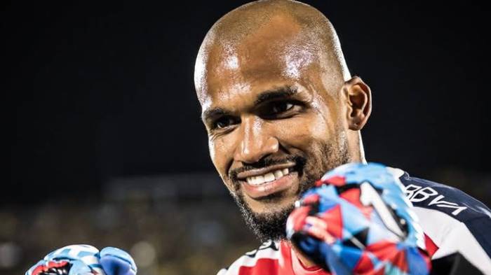 Luis Mejía emocionado con el triunfo .