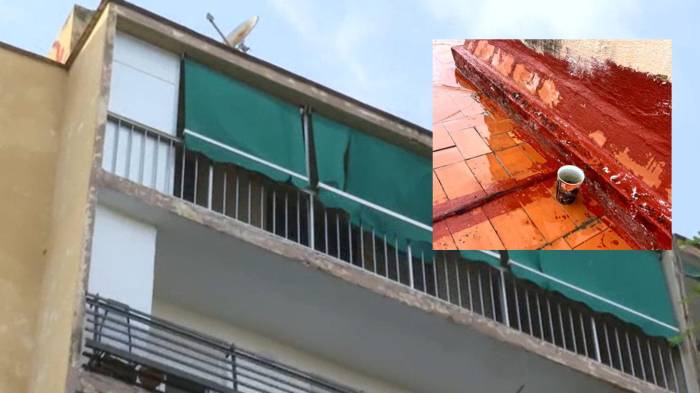 Un vaso de plástico tapó el desagüe, y al tratar de destapar, los bomberos dieron con el hallazgo.