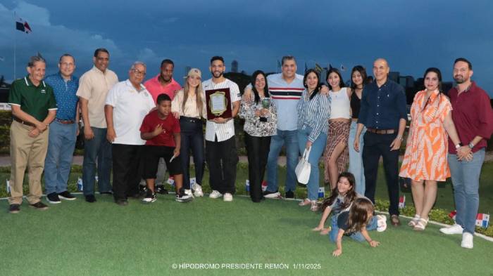 José Caballero durante la premiación.