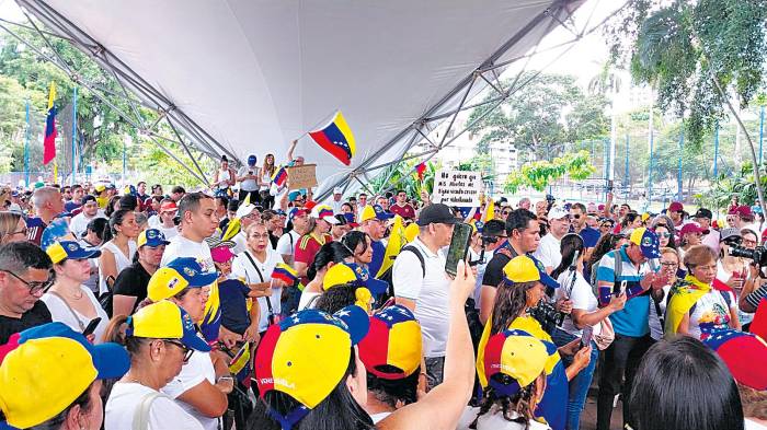 Se congregaron en el parque Urracá.