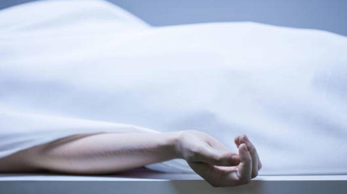 La mujer fue encontrada por su pareja.