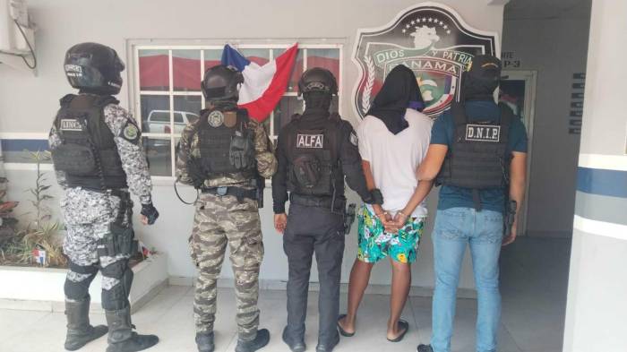 El hombre aprehendido de 46 años fue puesto a disposición de las autoridades competentes.