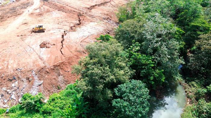 Denuncian afectaciones por relleno en la autopista