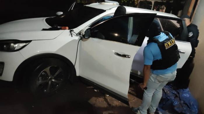 El vehículo sospechoso fue puesto a disposición de las autoridades.