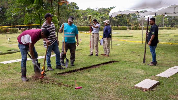 Las exhumaciones forman parte del proceso de identificación de desaparecidos.