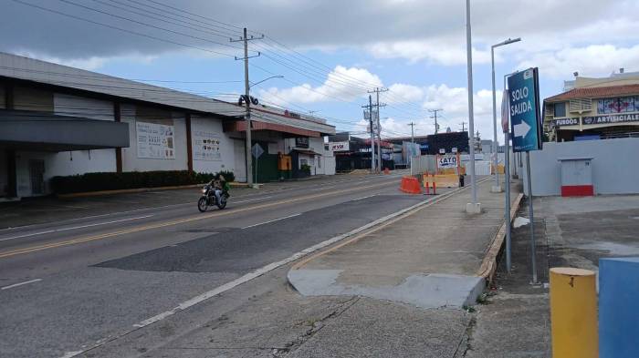 Las autoridades analizan cámaras de videovigilancia tras el ataque armado ocurrido en Pueblo Nuevo.