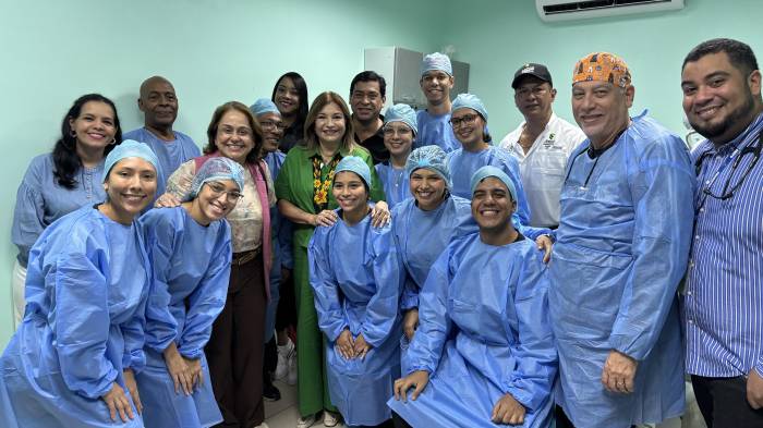 El equipo de trabajo del programa Sonrisa de Mujer.