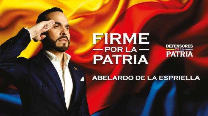 El gesto de “firmes” de la campaña de Abelardo De La Espriella.
