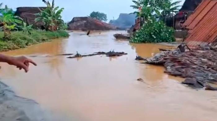 Moradores de Nurmullu se preocupan por su futuro tras inundación