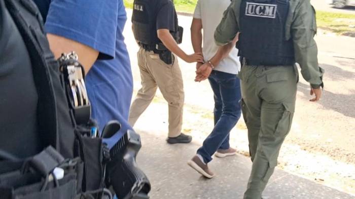 El caso involucra delitos financieros, hurto agravado y blanqueo de capitales.