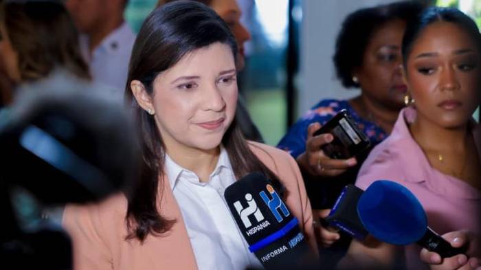 La ministra de Trabajo y Desarrollo Laboral, Jackeline Muñoz de Cedeño.