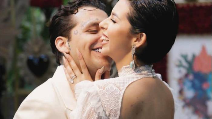 Christian Nodal y Ángela se casan