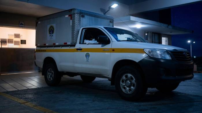 La víctima fue trasladada por ciudadanos al Hospital Irma Lourdes Tzanetatos, donde falleció minutos después de su ingreso.