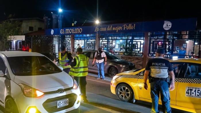 La Policía Nacional espera la orden de captura del presunto agresor.