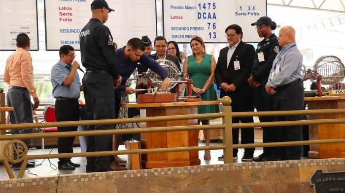 Jugadores tienen una semana más para adquirir sus chances y billetes para el sorteo del Gordito del Zodiaco.