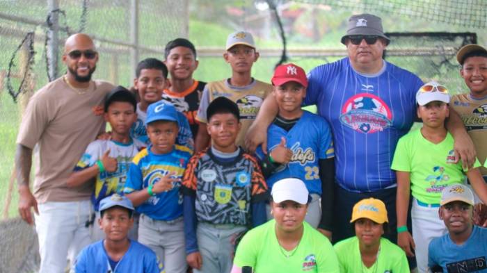 Peloteritos disfrutan charla con grupo de Grandes Ligas