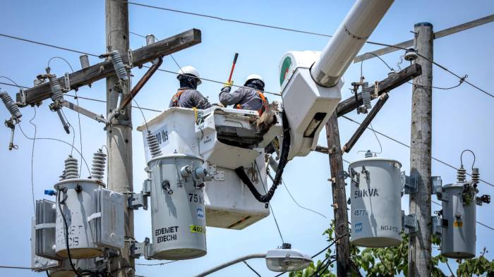 Naturgy avanza con su plan de mantenimiento reforzado para garantizar la calidad del servicio eléctrico