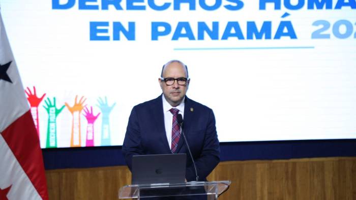 Durante la presentación del Informe Anual de Derechos Humanos 2025, el Defensor del Pueblo, Eduardo Leblanc González.