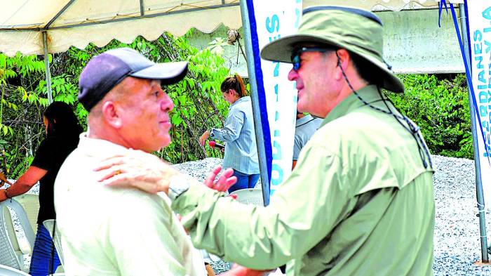 Comunidades cercanas a la mina lanzan programa para monitorear sus ríos
