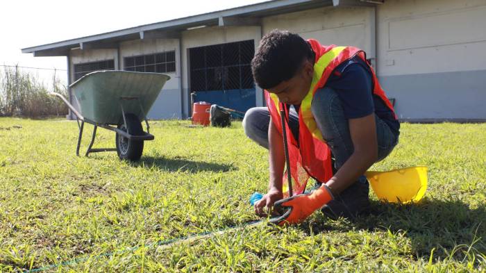 Mides abre matrícula para jóvenes que desertaron del Meduca
