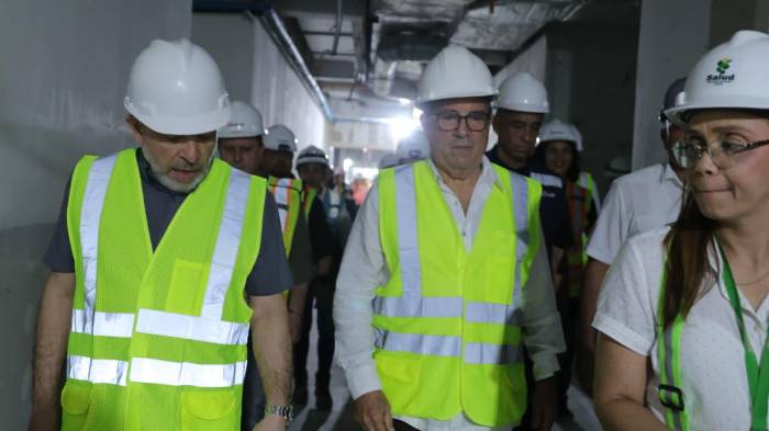 Cerca de 800 trabajadores construyen el proyecto para cumplir con el cronograma de entrega.