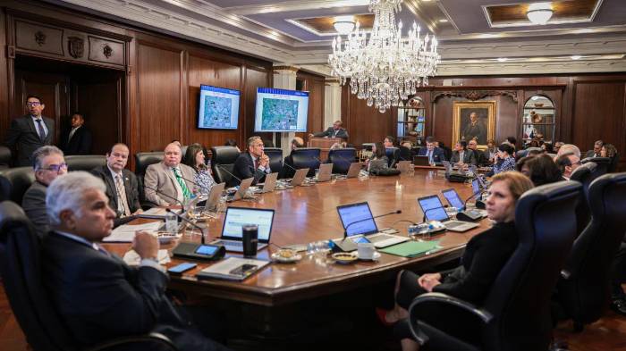 En una escala del 1 al 10, ninguno de las actuales cabezas de los ministerios llega a la puntuación de 5.