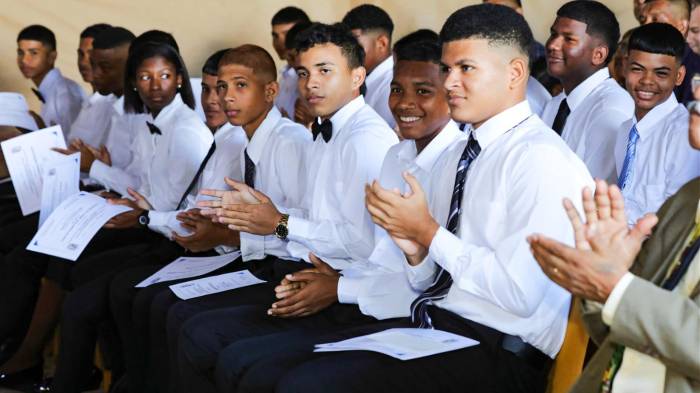 Mides abre matrícula para jóvenes que desertaron del Meduca