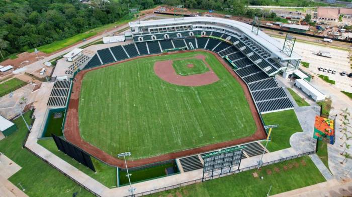 Inauguran estadio de béisbol Mariano Rivera en La Chorrera