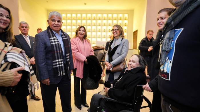 En el encuentro, Mulino estuvo acompañado por la primera dama, Maricel Cohen de Mulino.