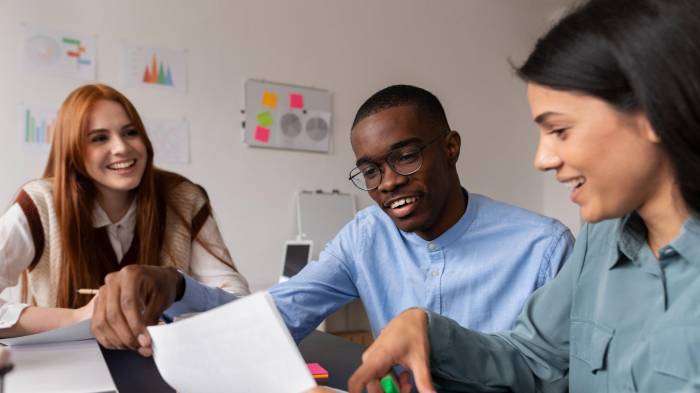 El estudio, realizado por Konzerta, el portal líder de empleos en Panamá, recogió las respuestas de 4,859 trabajadores de cinco países