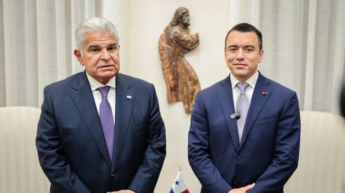 El presidente de la República, José Raúl Mulino, con su homólogo de Ecuador, Daniel Noboa.